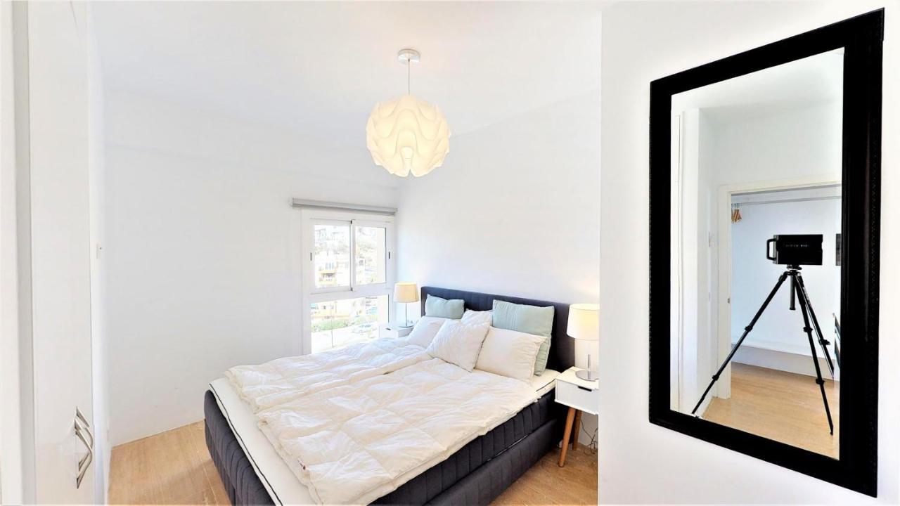 Olimpo - Beachfront Newly Renovated Apartament *