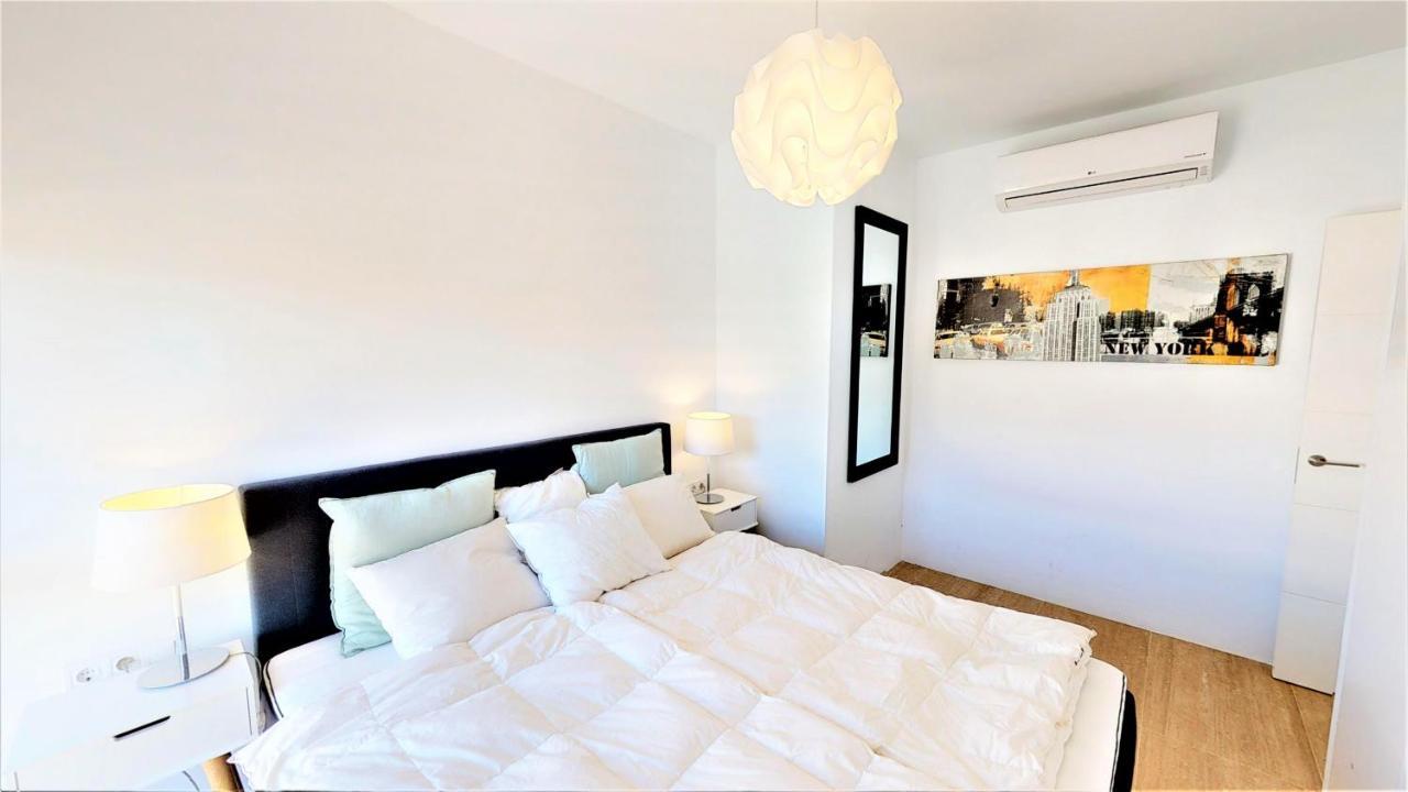 Olimpo - Beachfront Newly Renovated Apartament *